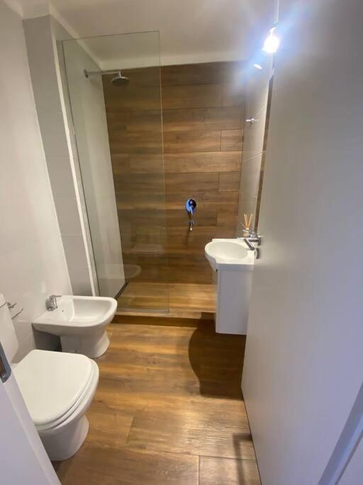 Moderno Departamento Con Vista Al Lago Y Montanas Bariloche Zewnętrze zdjęcie